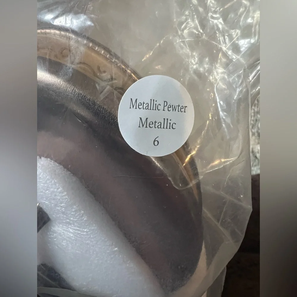 NWT Soléi Sea Indie Flip-Flop Sandals – Metallic Pewter - Picture 2 of 4